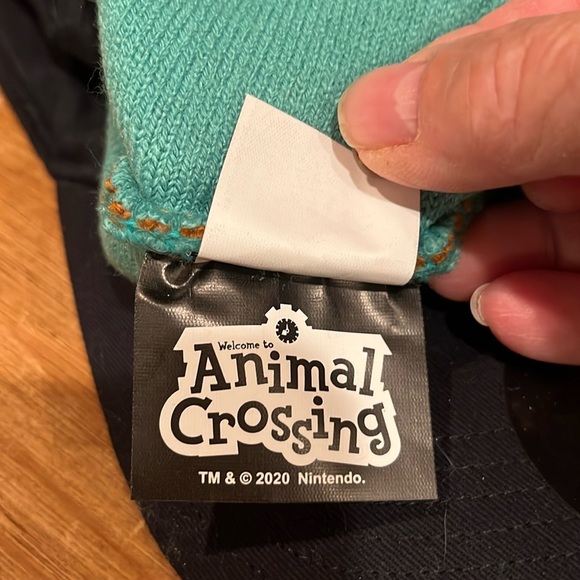 Nintendo Animal Crossing Tom Nook knit hat - Picture 5 of 6